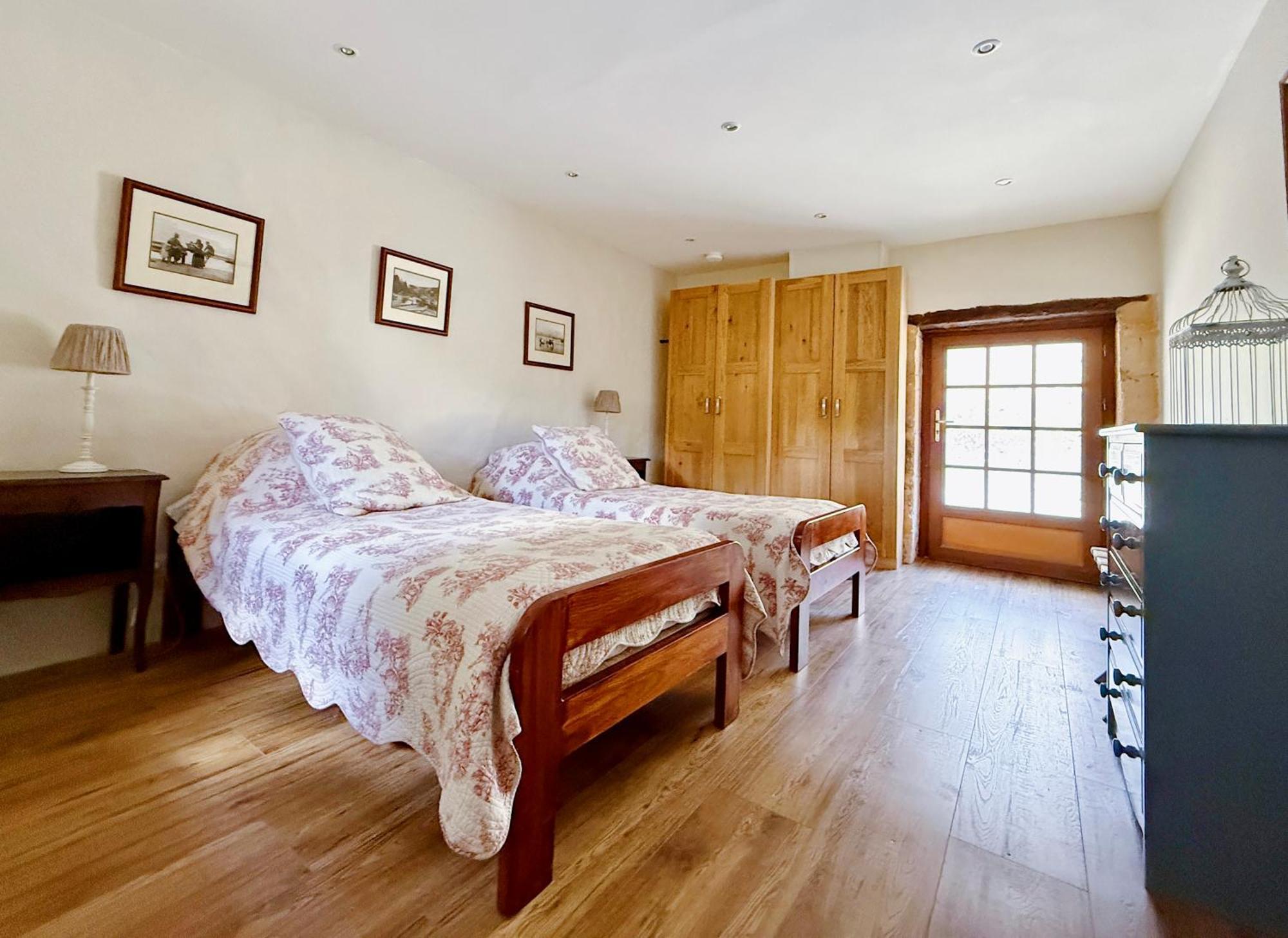 Le Chevrefeuille chambres d'hotes et gîtes de charme Meyrals Extérieur photo